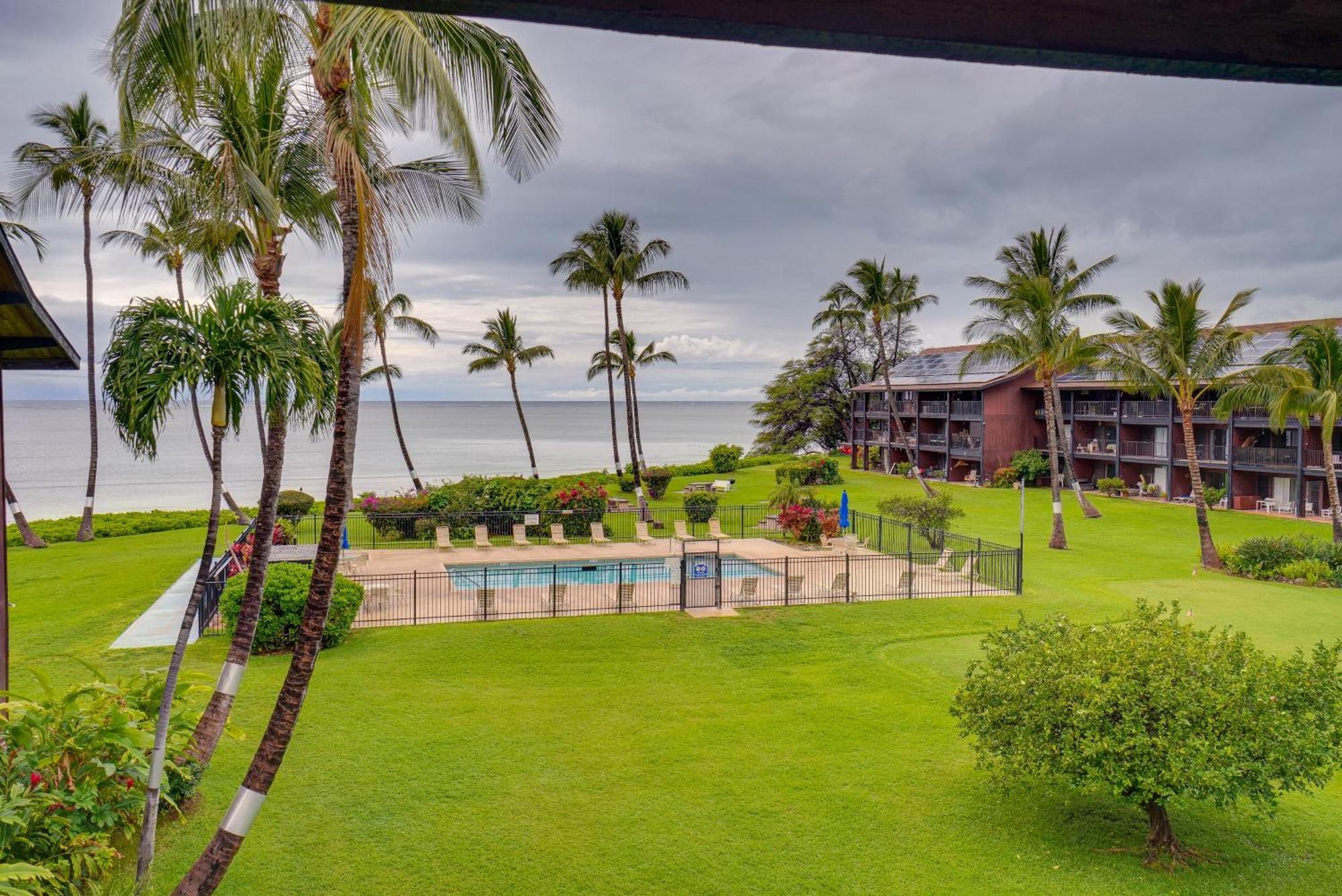 Molokai Island Loft Lanai, Pool And Walk To Beach! Kaunakakai Exterior photo