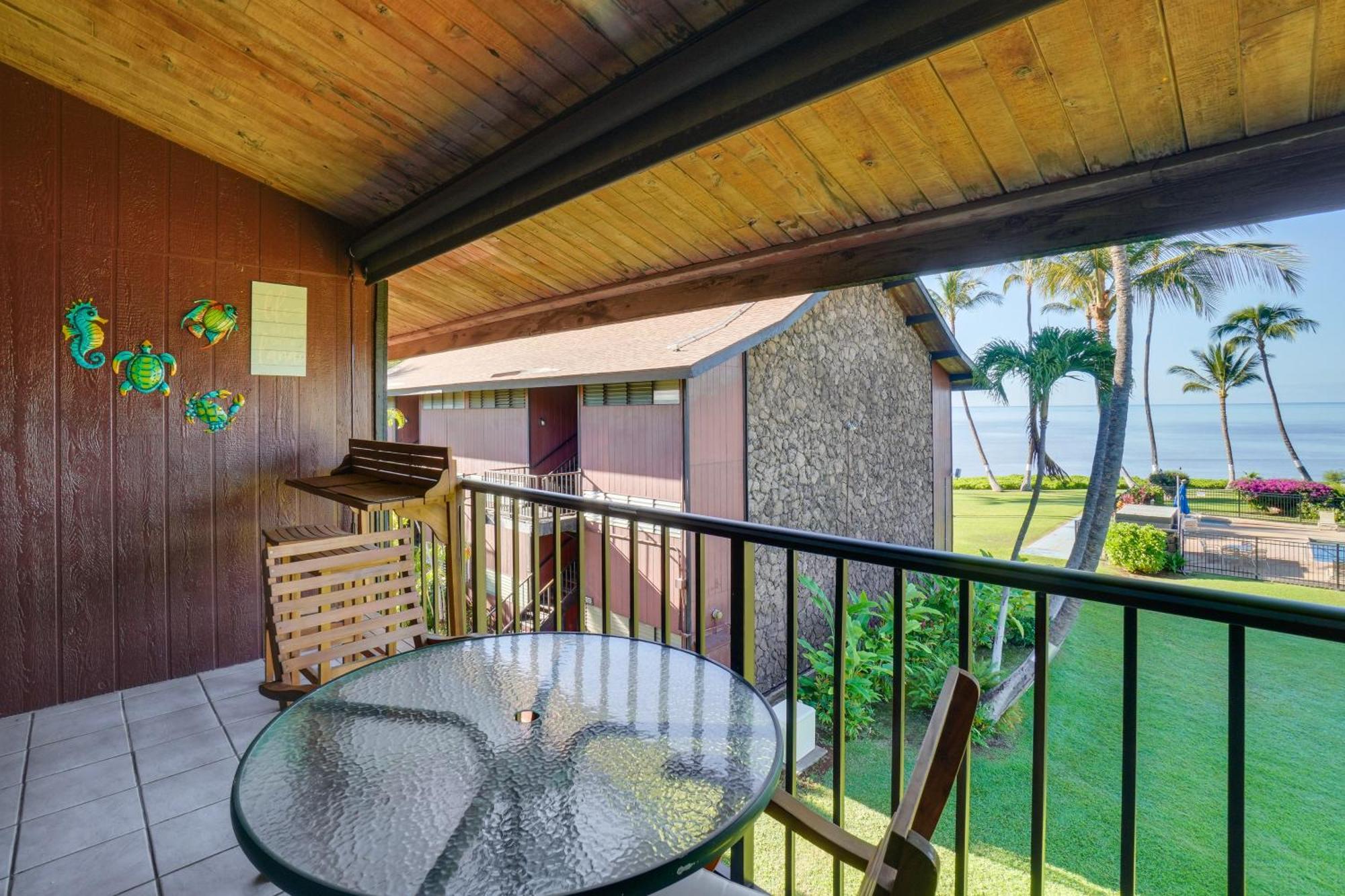 Molokai Island Loft Lanai, Pool And Walk To Beach! Kaunakakai Exterior photo